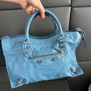 NEW balenciaga